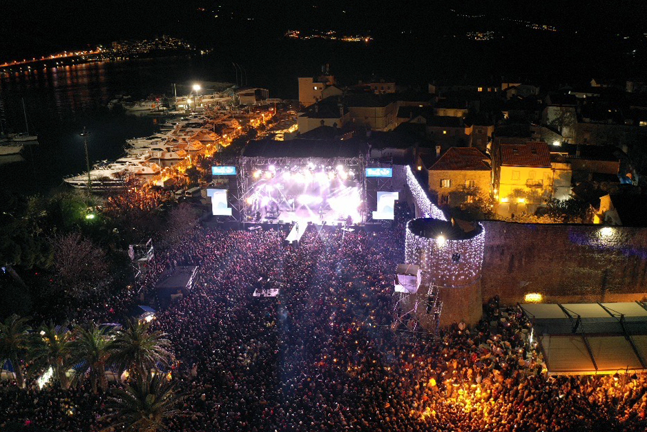budva-apartments budva-nightlife adriatic-sea budva-hotels montenegro